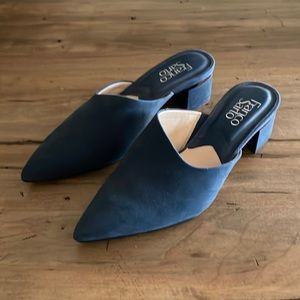Women's navy blue mules.